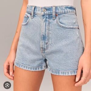 abercrombie & fitch curve love mom short high rise light wash size 29 / 8